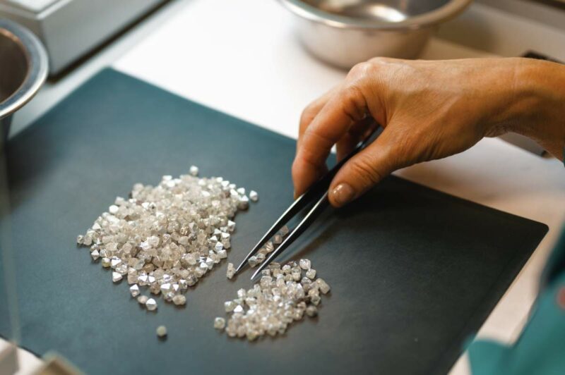 De Beers Group Confirms Support For G7 Sanctions