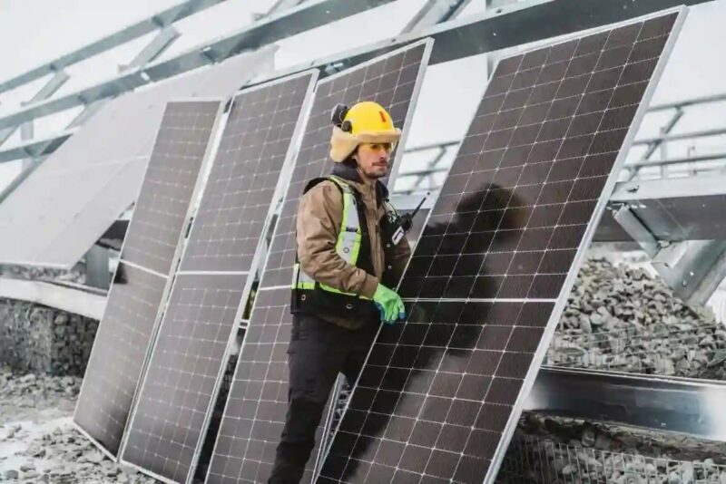 Rio Tinto Completes Solar Power Plant at Diavik Diamond Mine